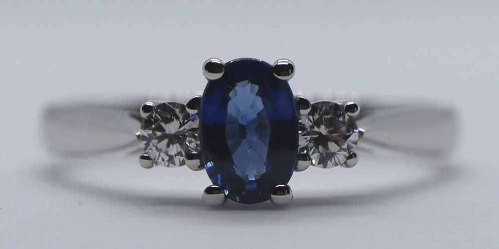 Ring picture taken only with a lightbox