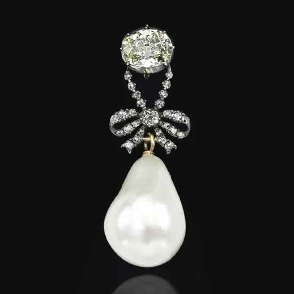 Natural Pearl Pendant