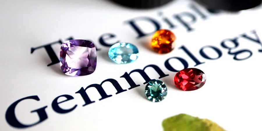 Studying gemmology